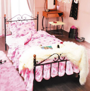 烟粉色打造的小资情调卧房