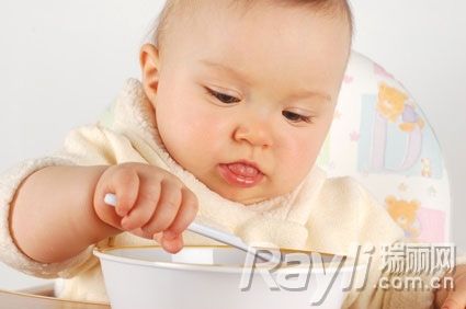 婴儿可以生吃蔬菜和水果吗